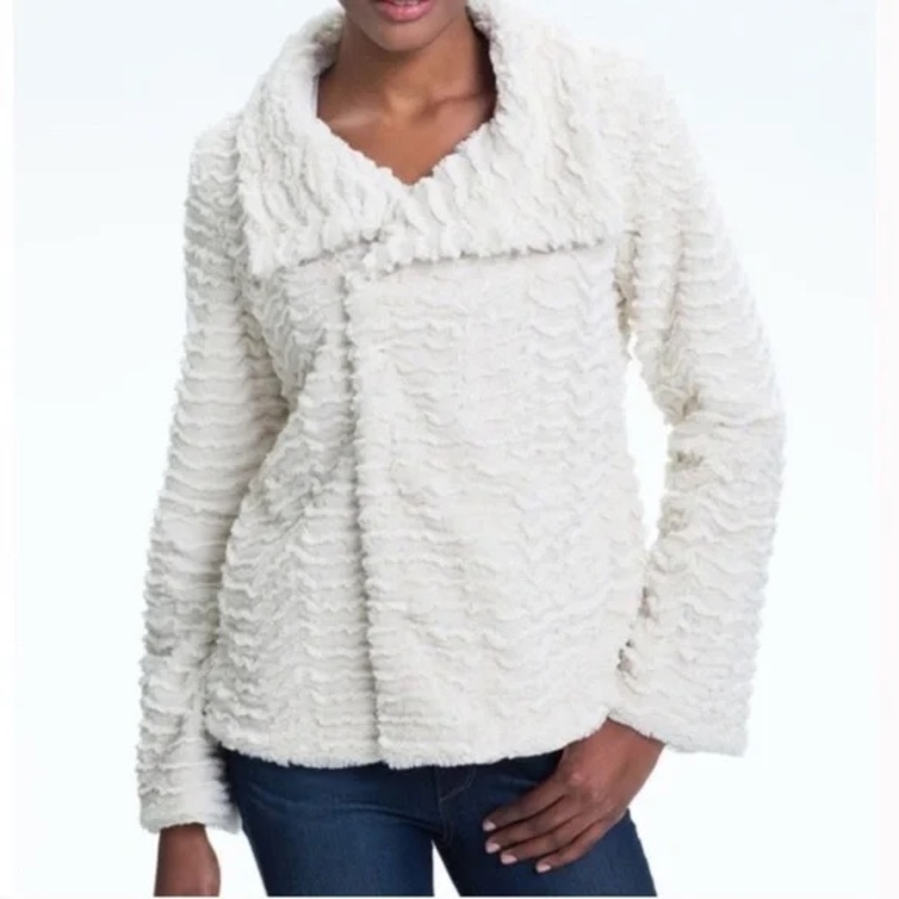 Chic White Faux Fur Jacket